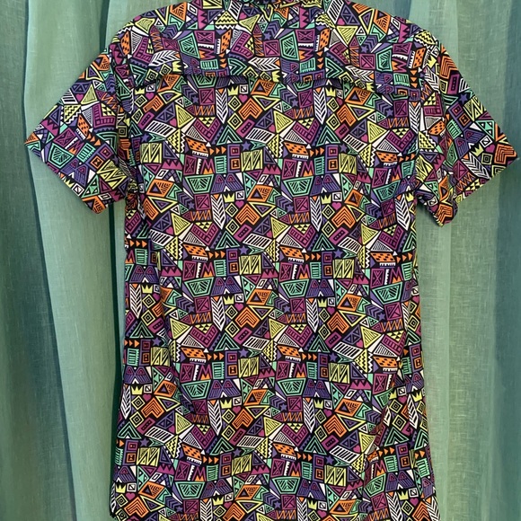 Geometric Button up - Picture 2 of 5